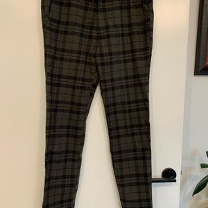Hollister Men's Plaid Chinos - Black and Olive